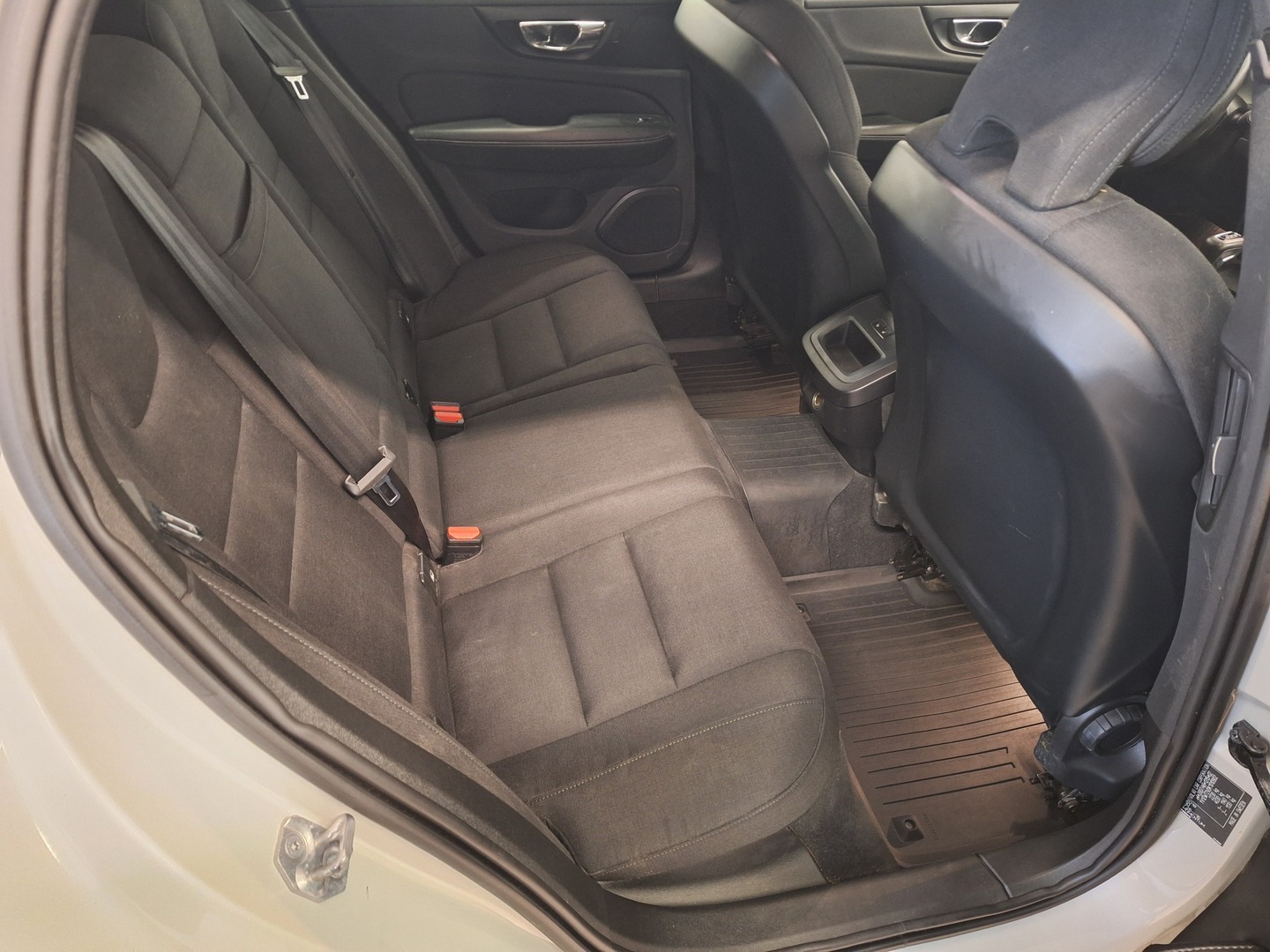 VOLVO V60 9