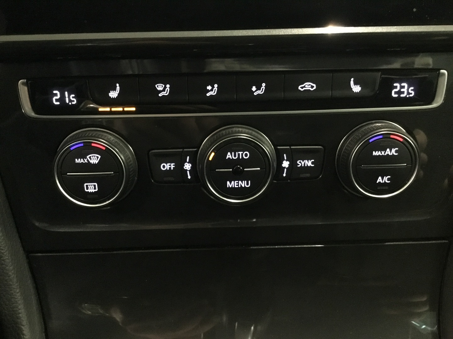 VOLKSWAGEN Golf 12