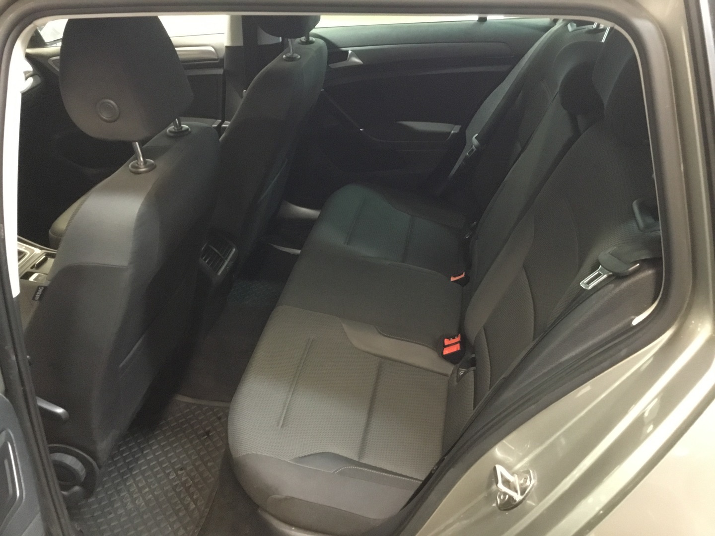 VOLKSWAGEN Golf 9