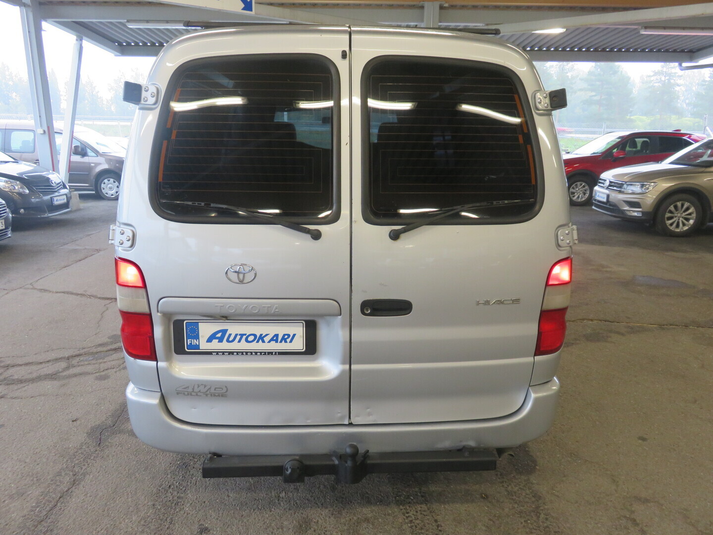 TOYOTA Hiace 11