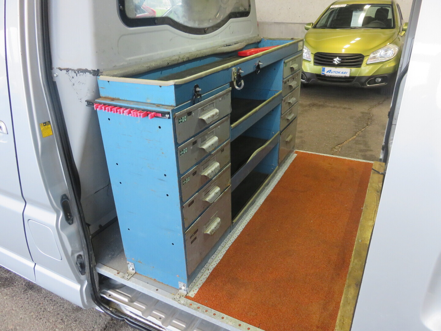 TOYOTA Hiace 9