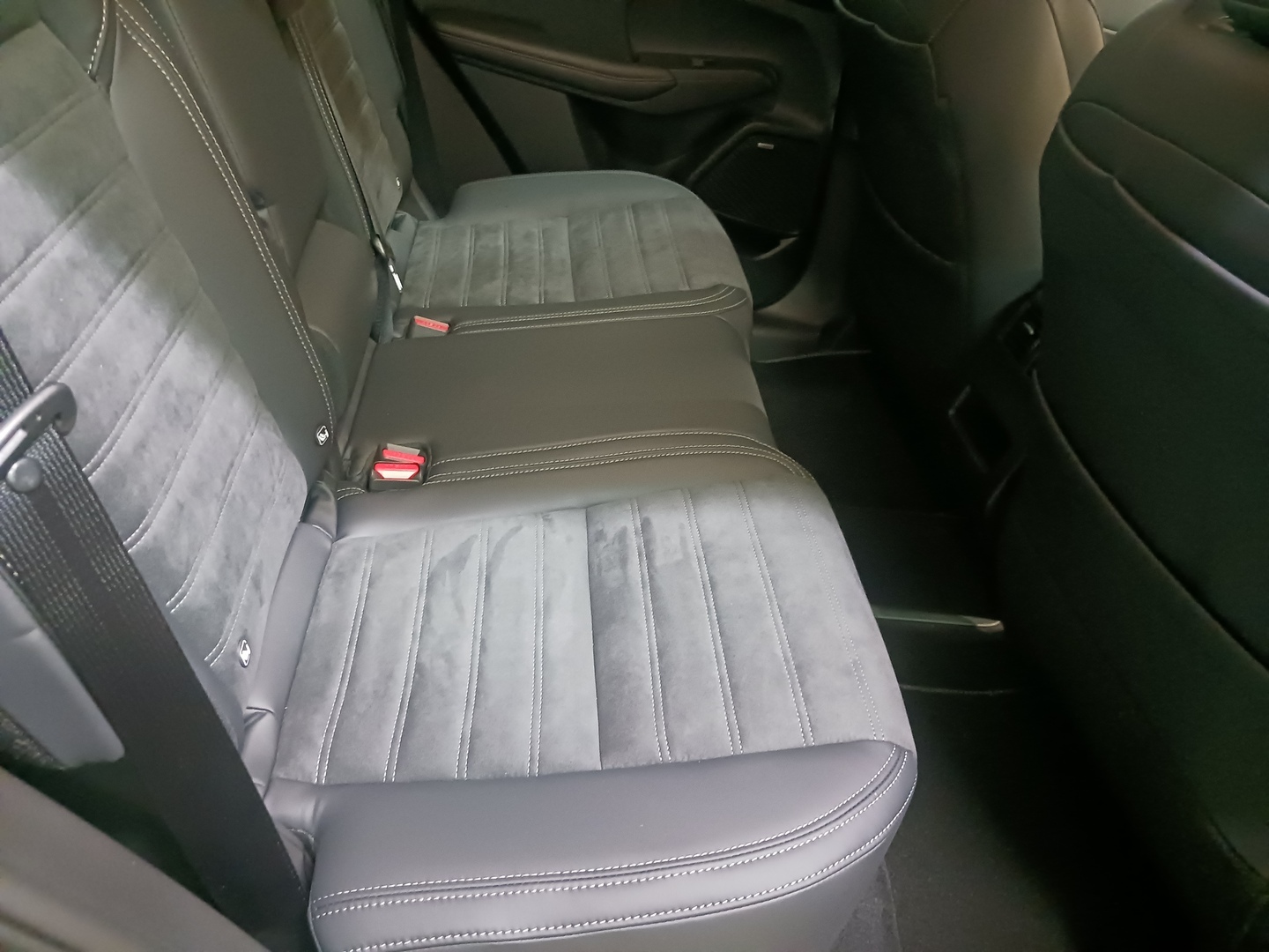 MITSUBISHI Outlander 15