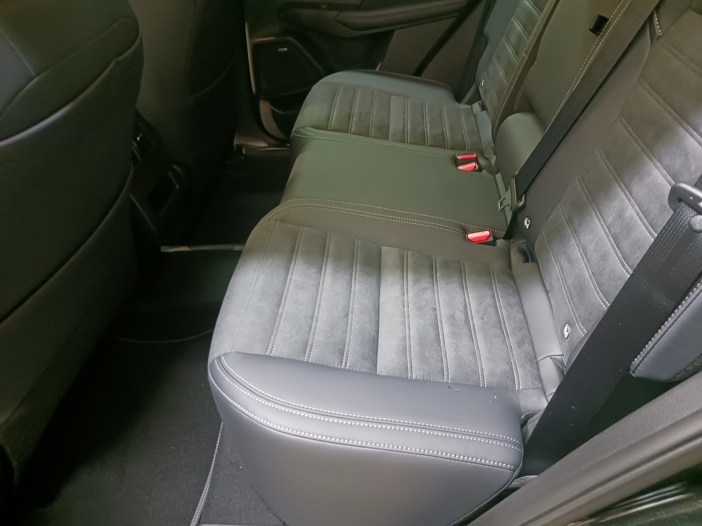 MITSUBISHI Outlander 16