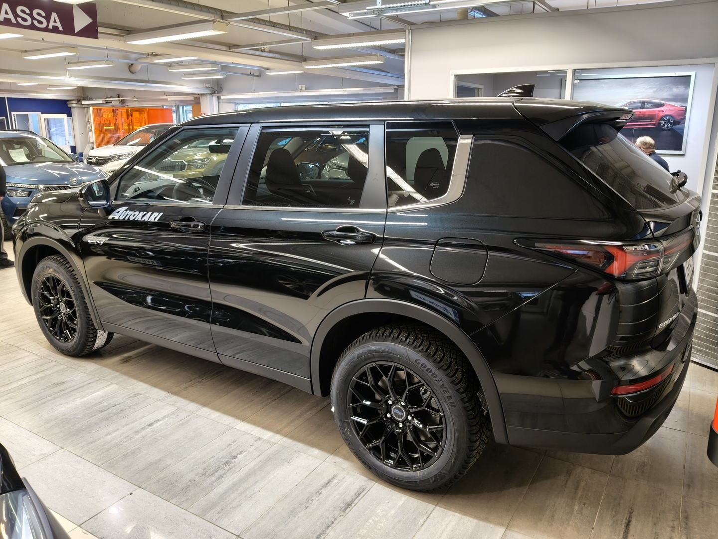 MITSUBISHI Outlander 4