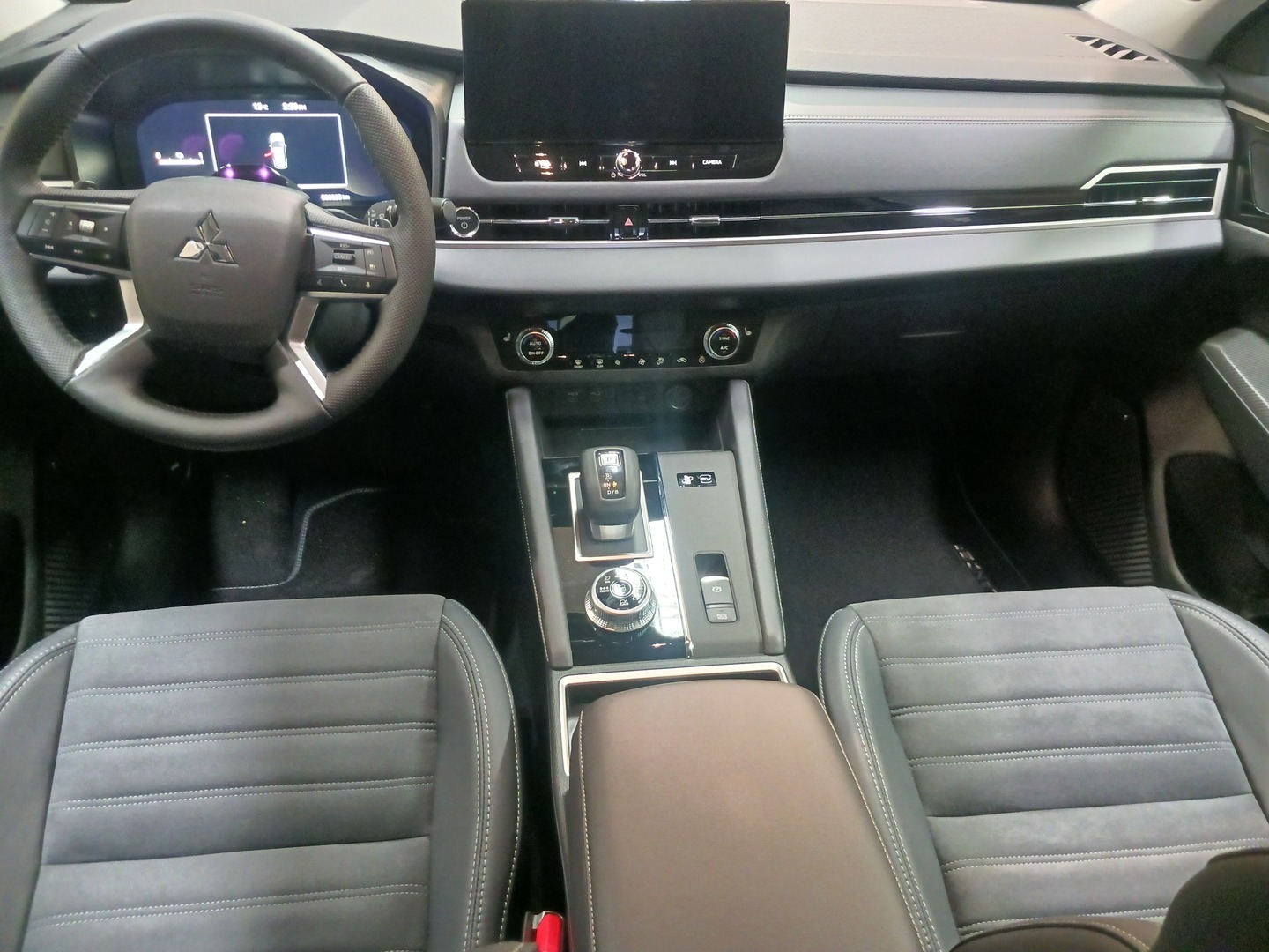 MITSUBISHI Outlander 9