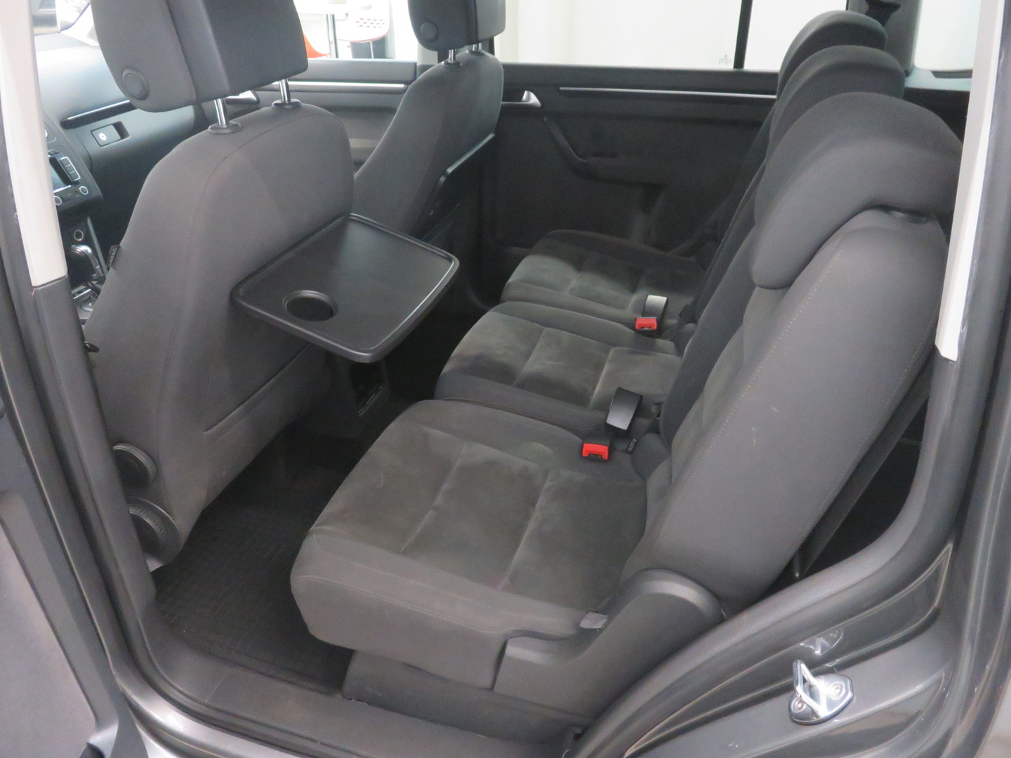 VOLKSWAGEN Touran 14