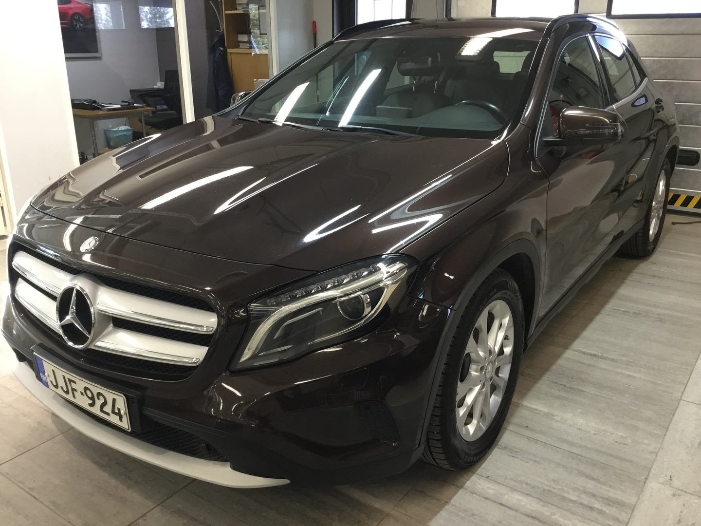 MERCEDES-BENZ GLA 3