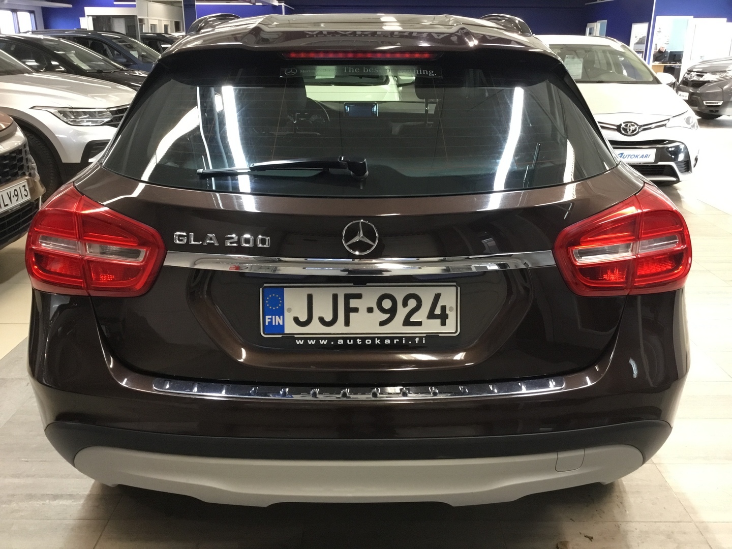 MERCEDES-BENZ GLA 6