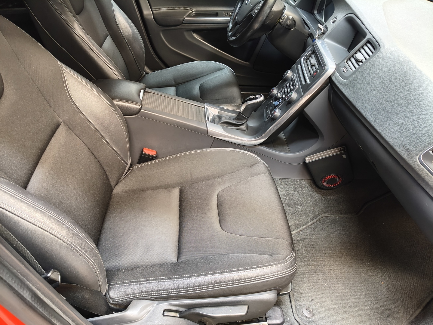 VOLVO V60 12