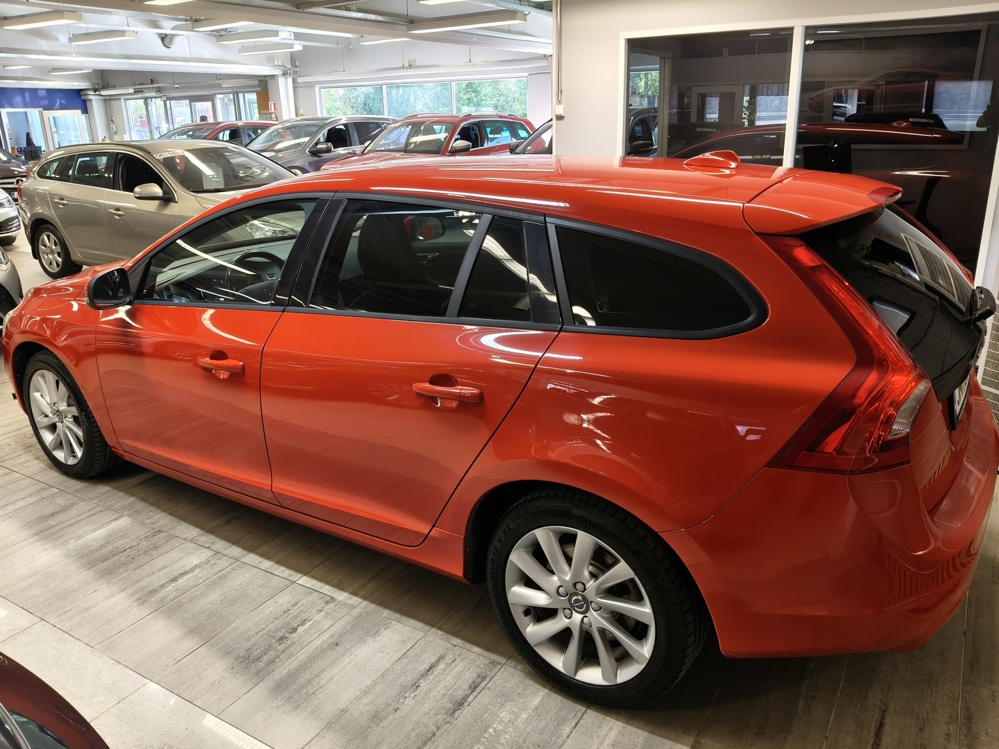 VOLVO V60 4