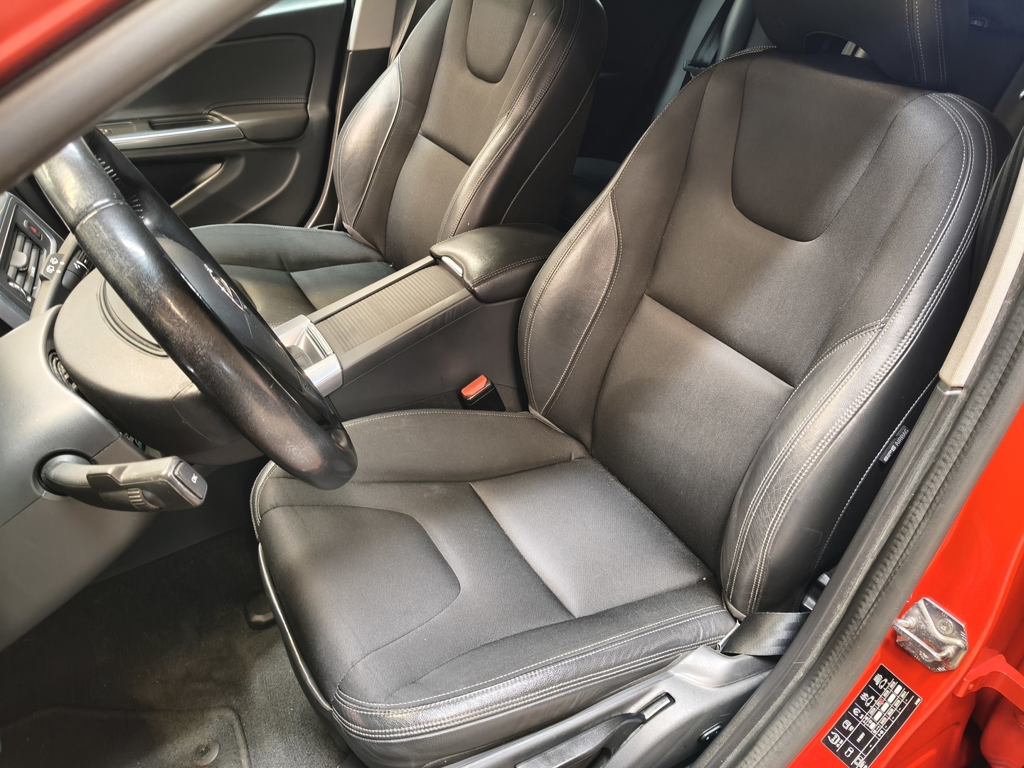 VOLVO V60 7