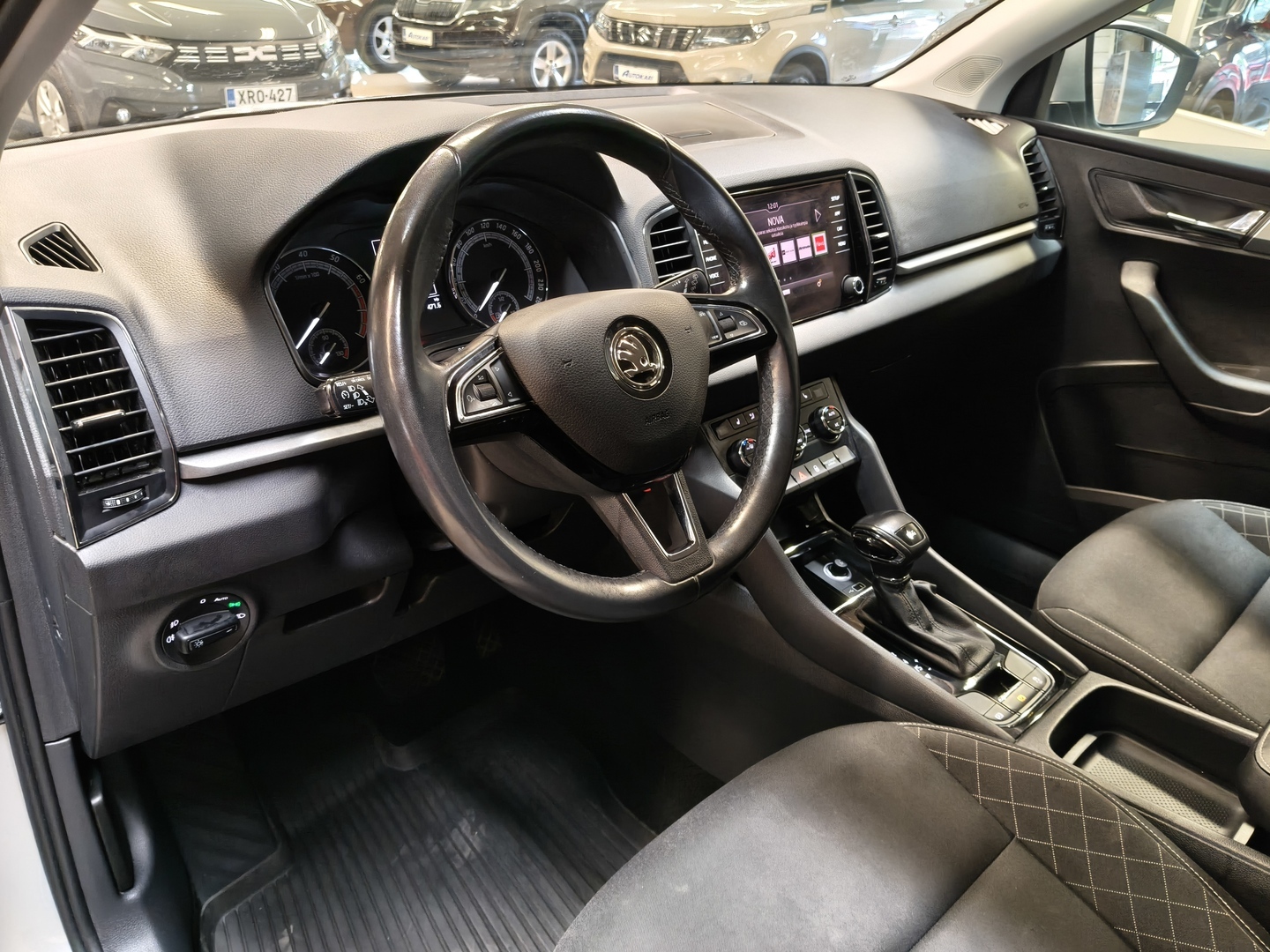 SKODA KAROQ 8