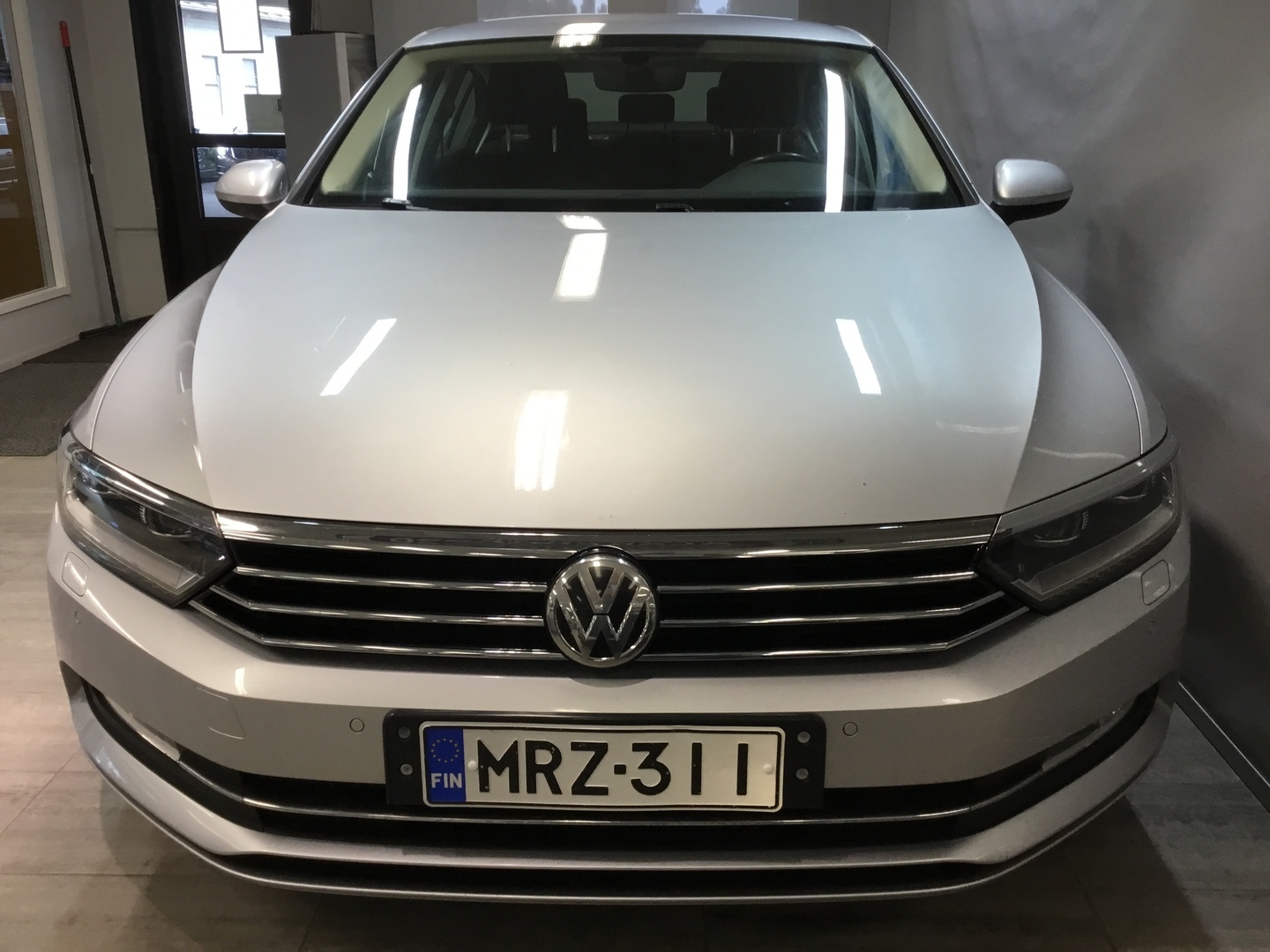 VOLKSWAGEN Passat 5