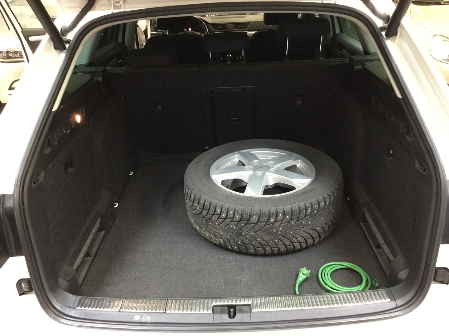 SKODA Superb 10