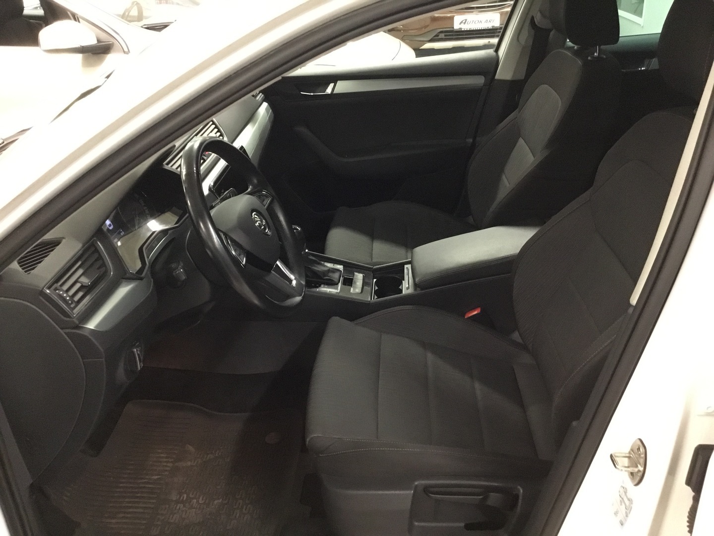 SKODA Superb 8