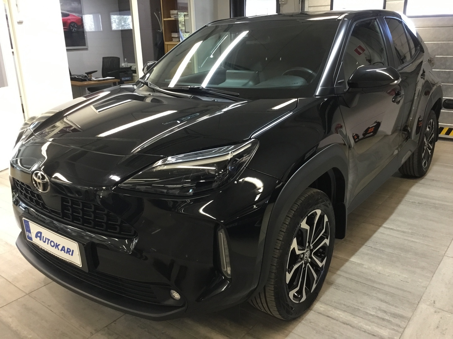 TOYOTA Yaris Cross 3