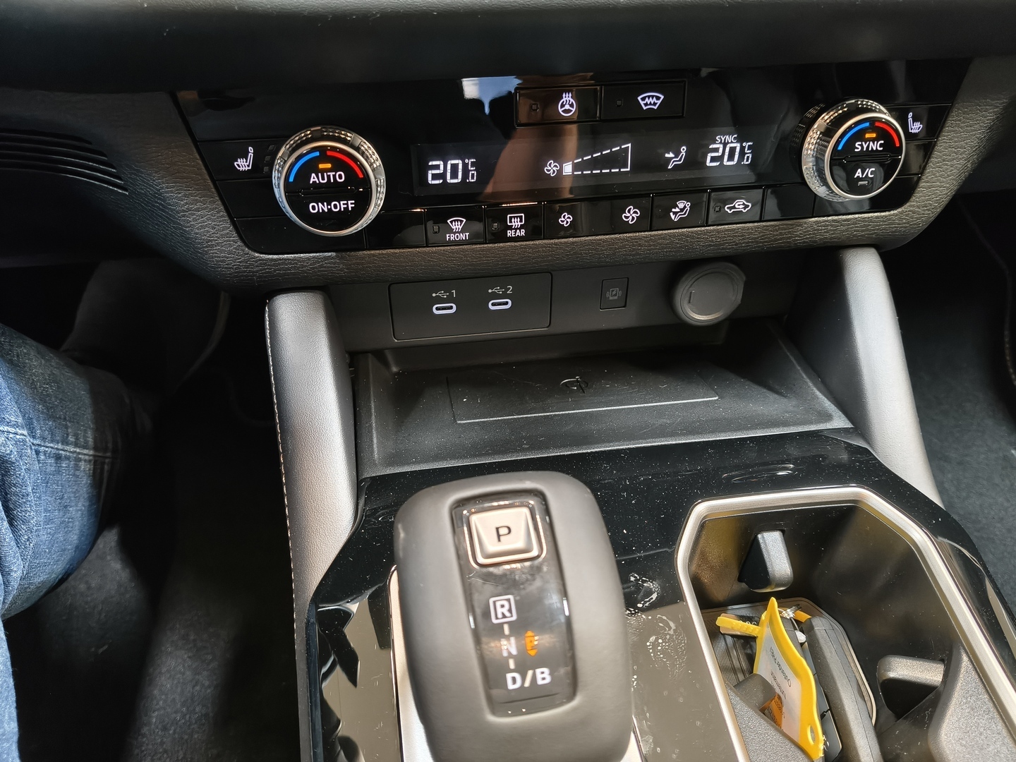 MITSUBISHI OUTLANDER 13