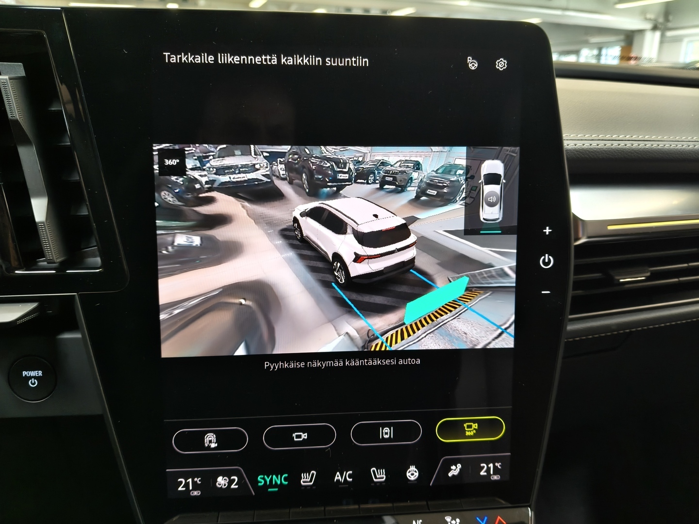 MITSUBISHI Eclipse Cross 11