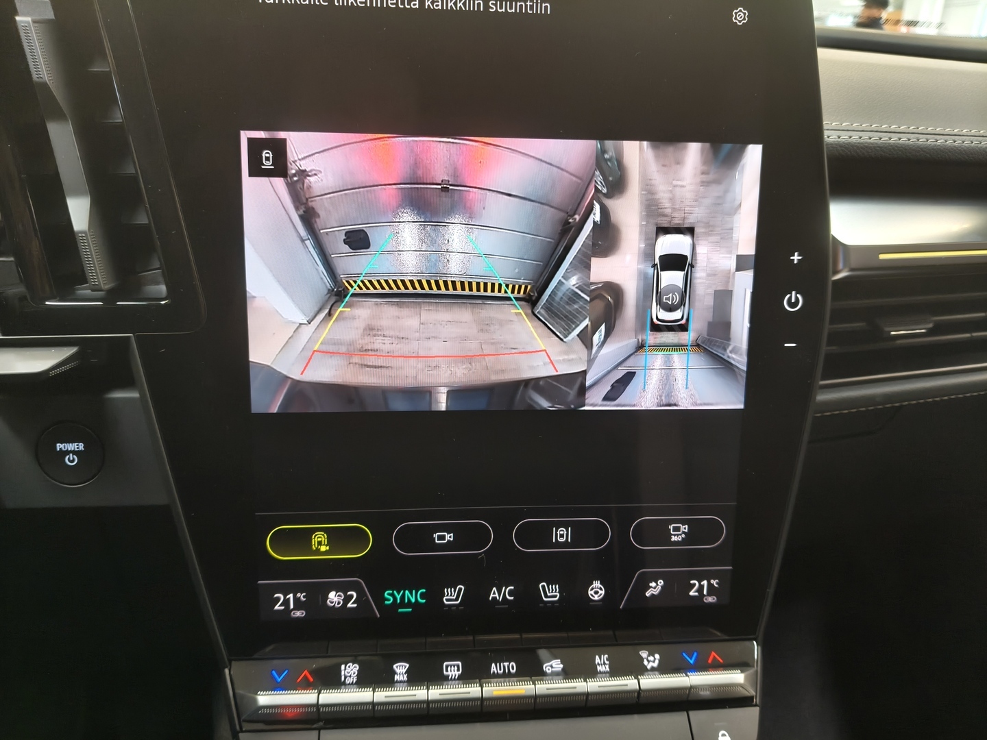 MITSUBISHI Eclipse Cross 13