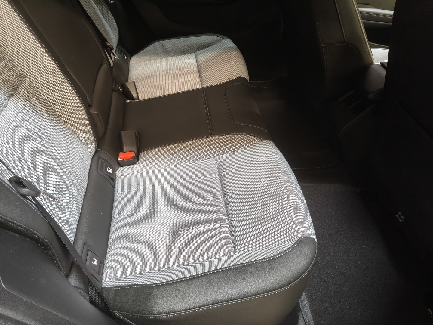MITSUBISHI Eclipse Cross 15