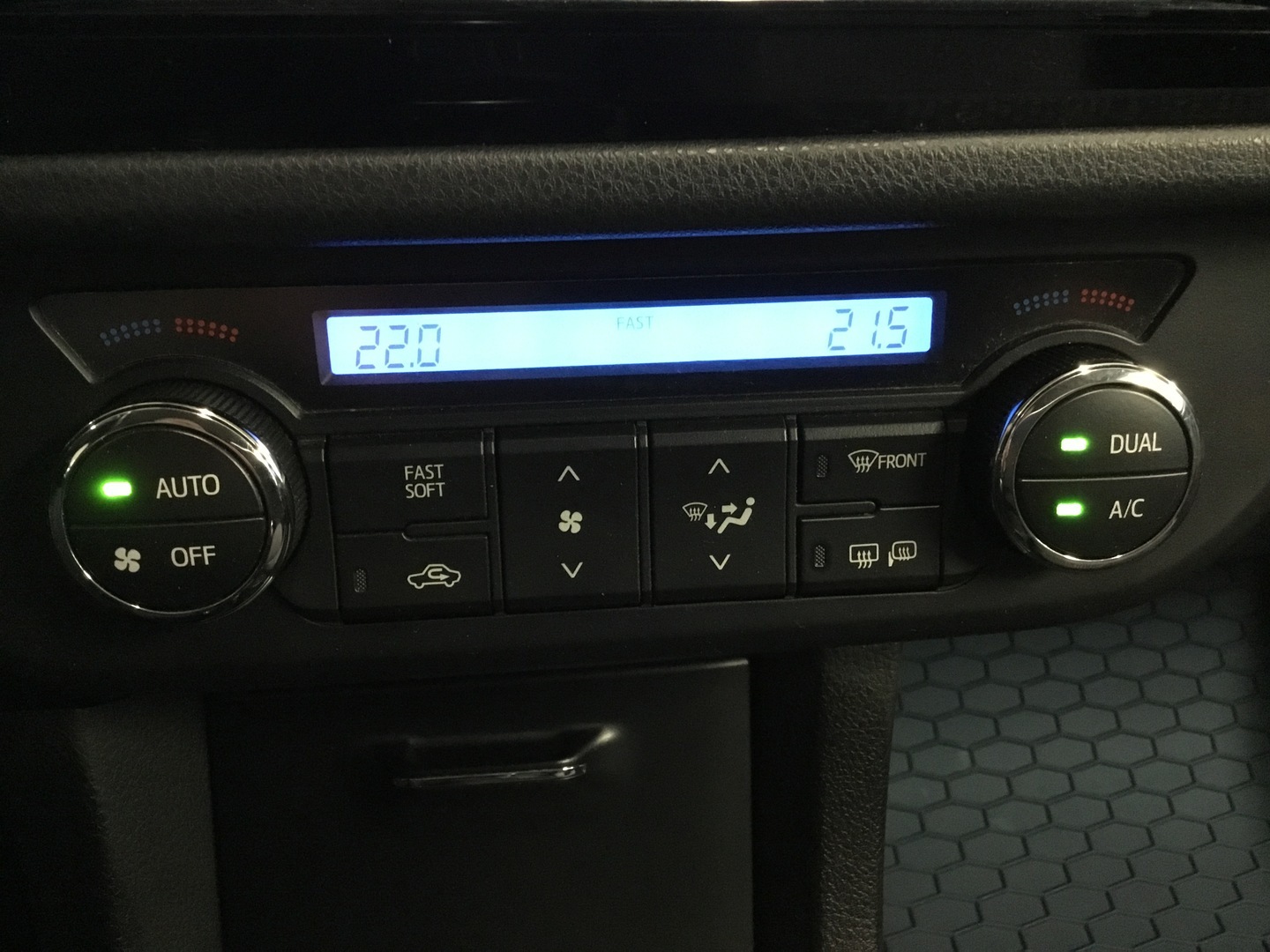 TOYOTA Corolla 13