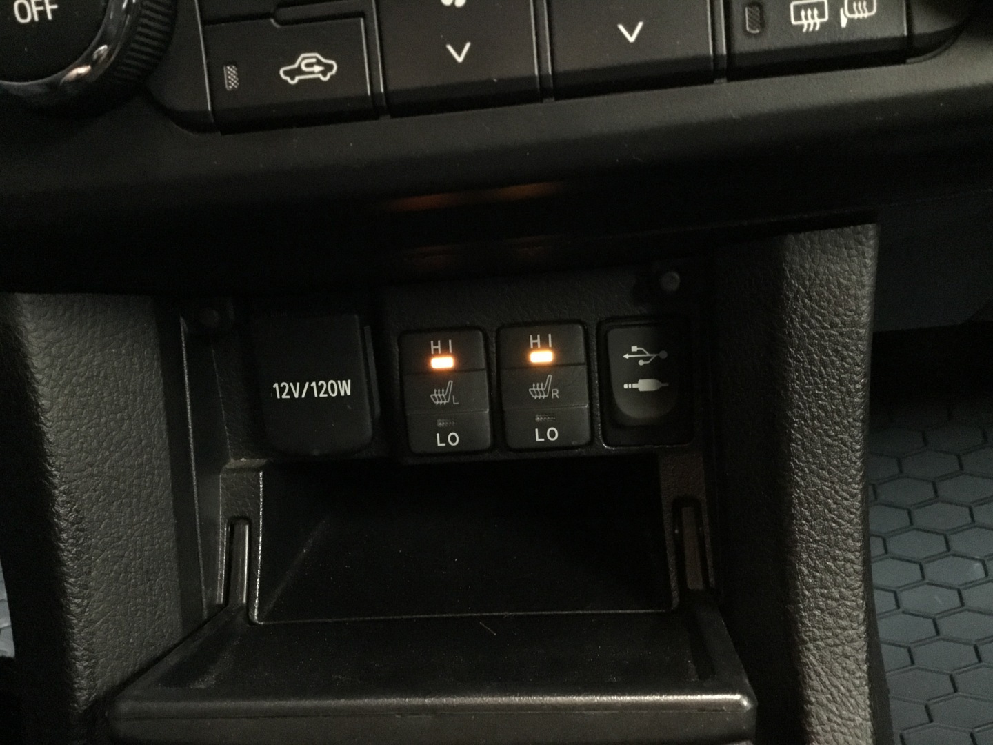 TOYOTA Corolla 17