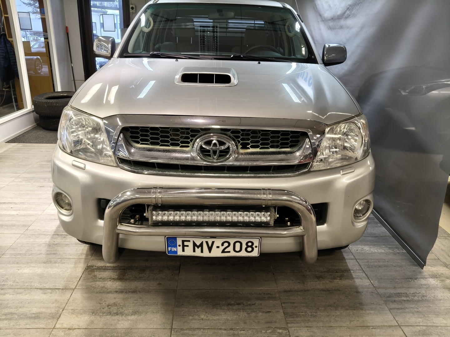 TOYOTA Hilux 2