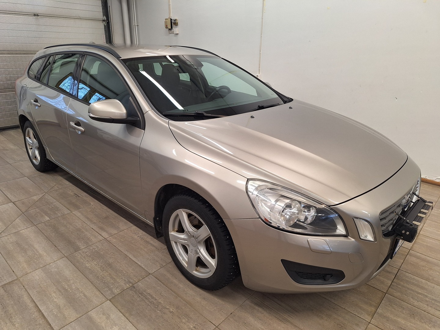 VOLVO V60 1