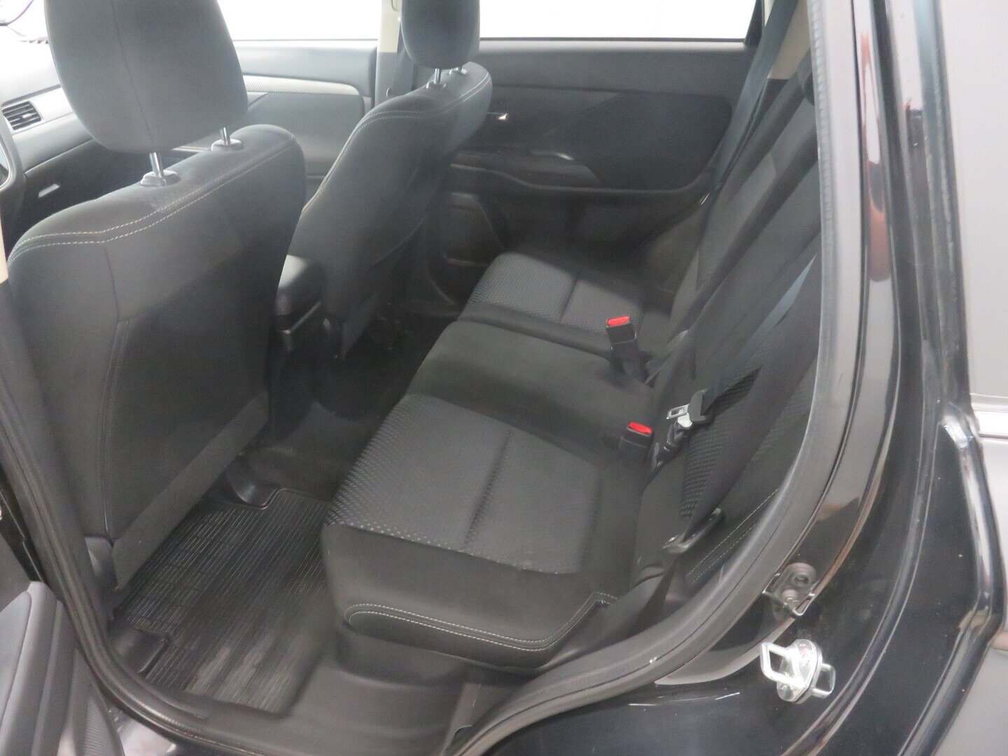 MITSUBISHI Outlander 12