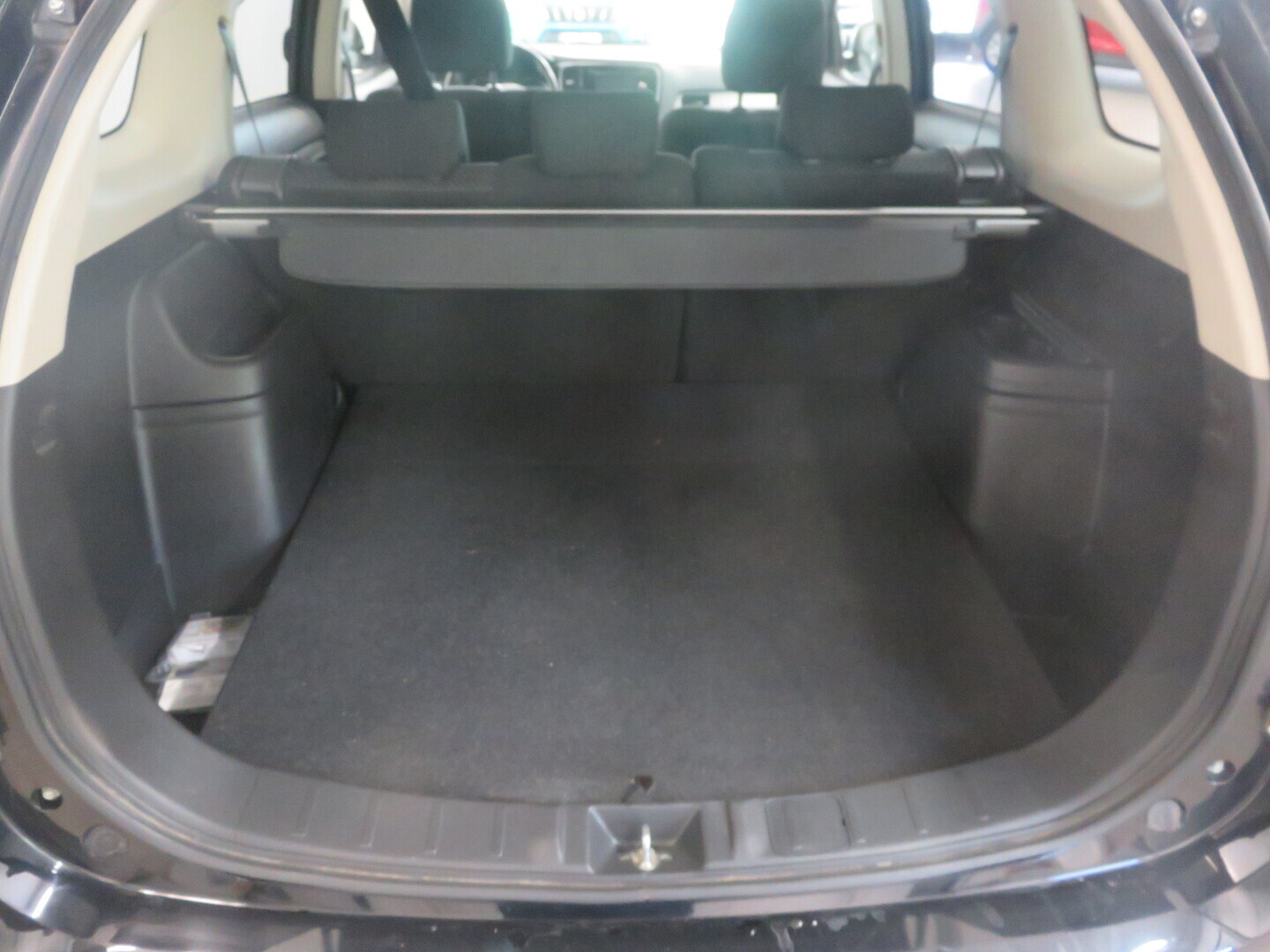 MITSUBISHI Outlander 13