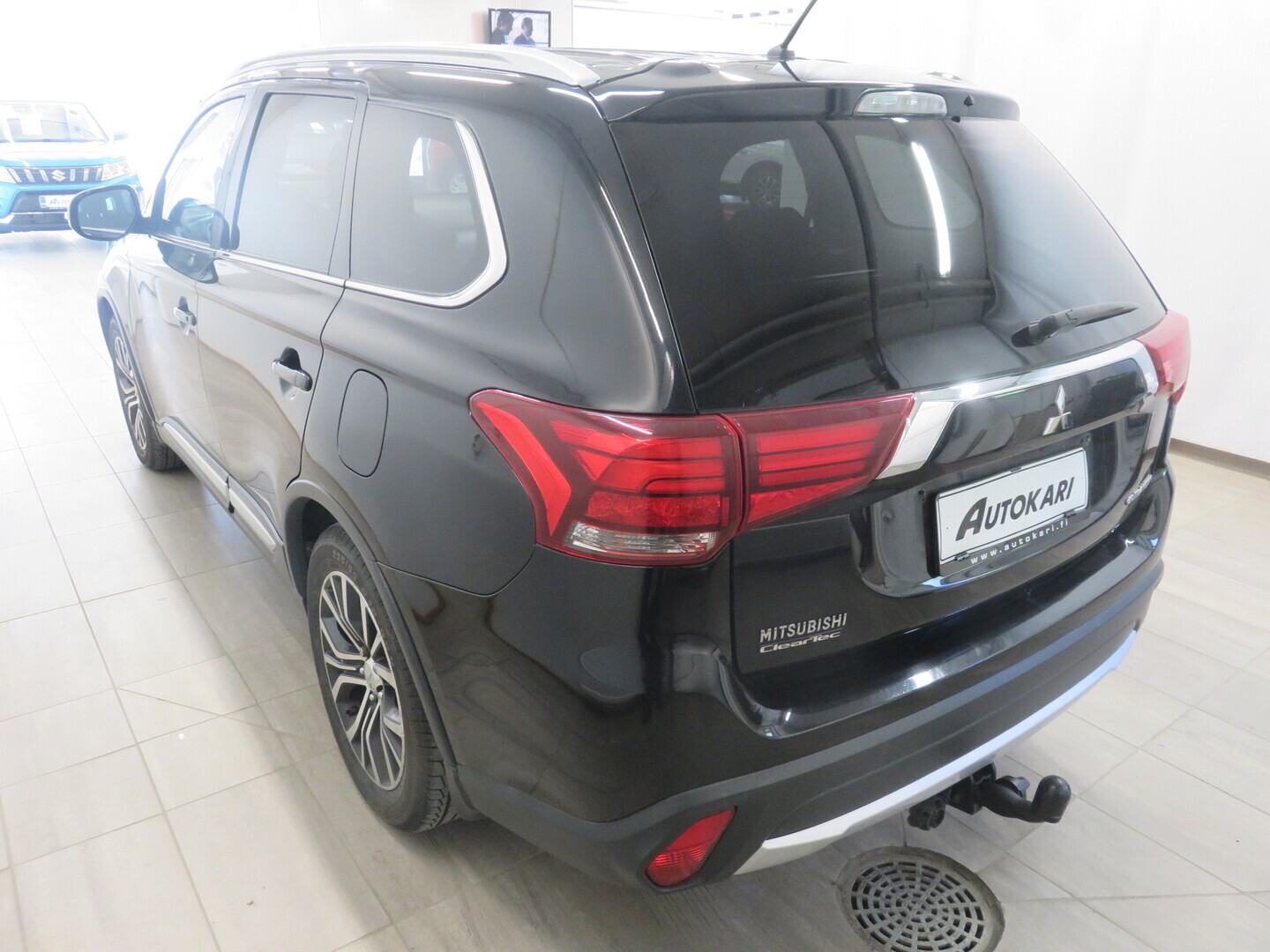 MITSUBISHI Outlander 16