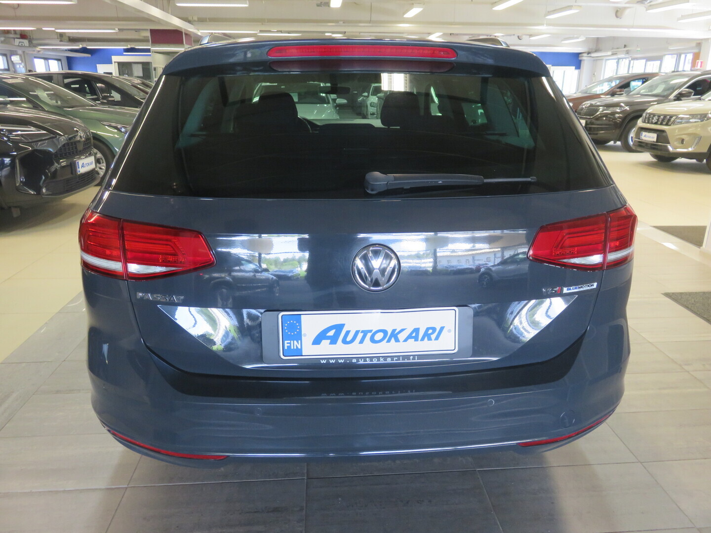 VOLKSWAGEN Passat 15