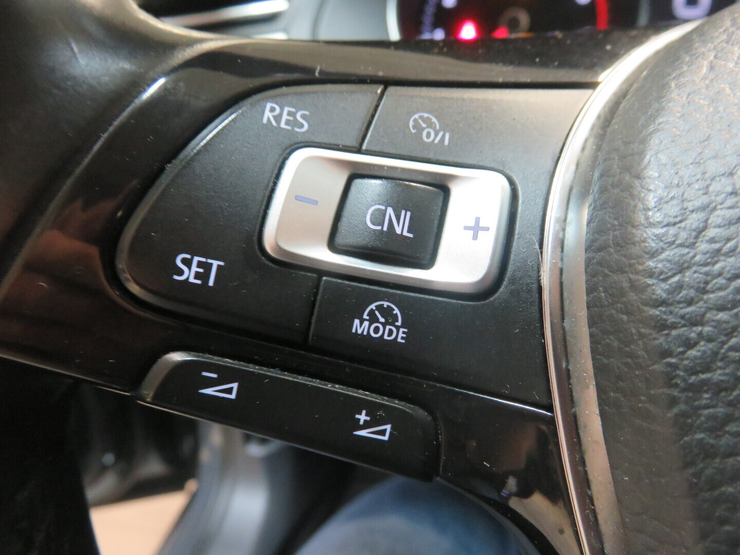 VOLKSWAGEN Passat 6