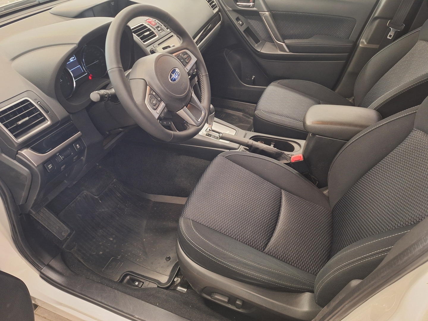 SUBARU Forester 6
