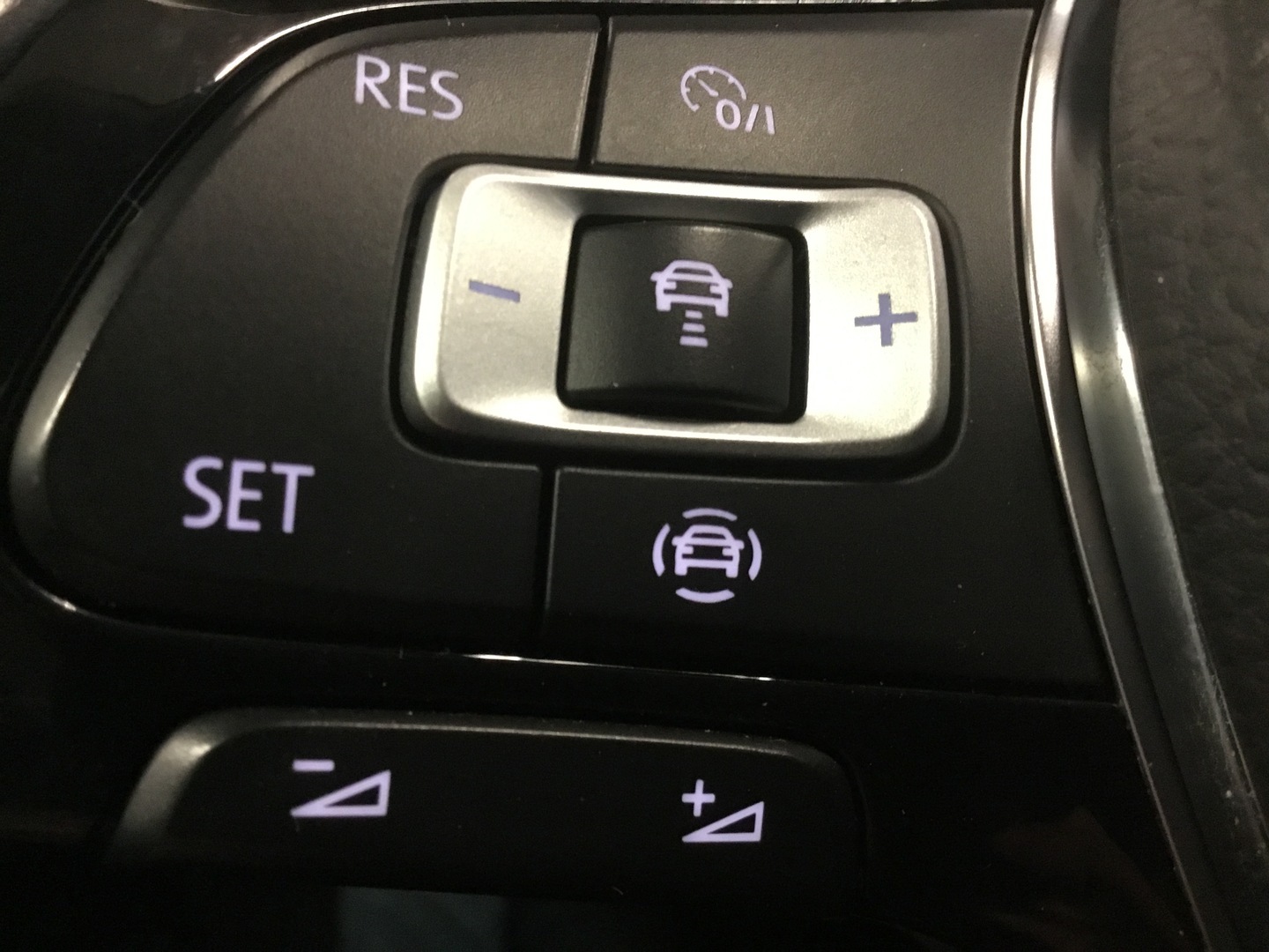VOLKSWAGEN Tiguan 15