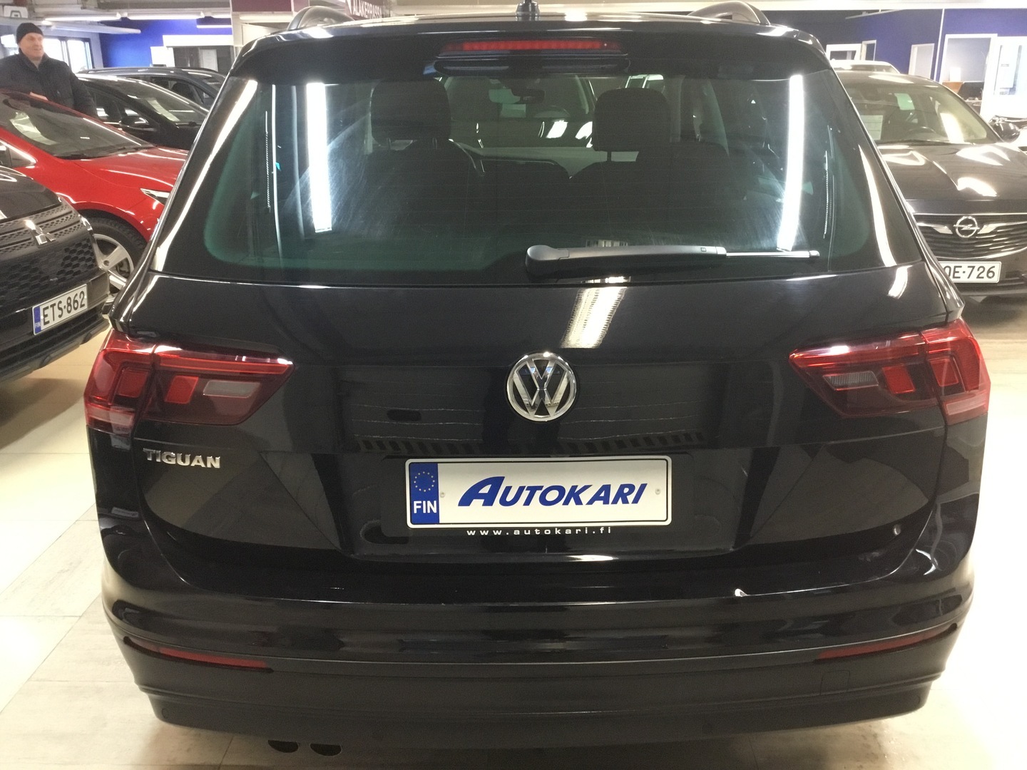 VOLKSWAGEN Tiguan 6