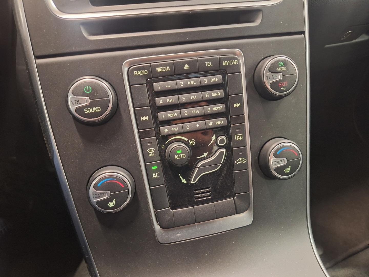 VOLVO S60 11
