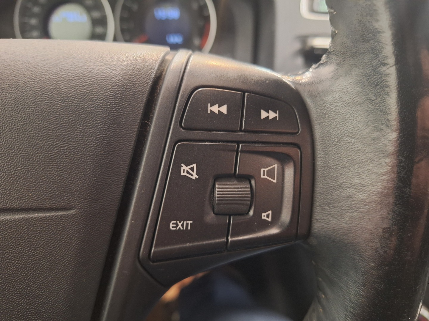 VOLVO S60 13
