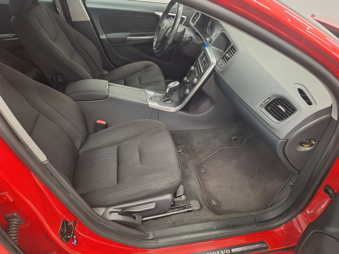 VOLVO S60 8