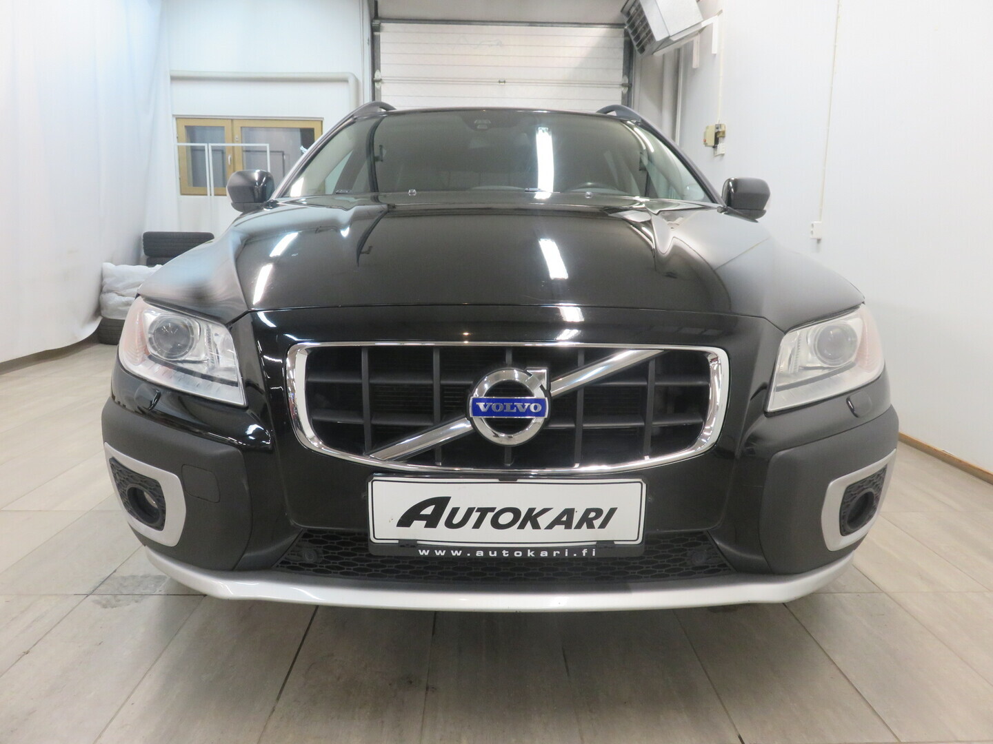 VOLVO XC70 2