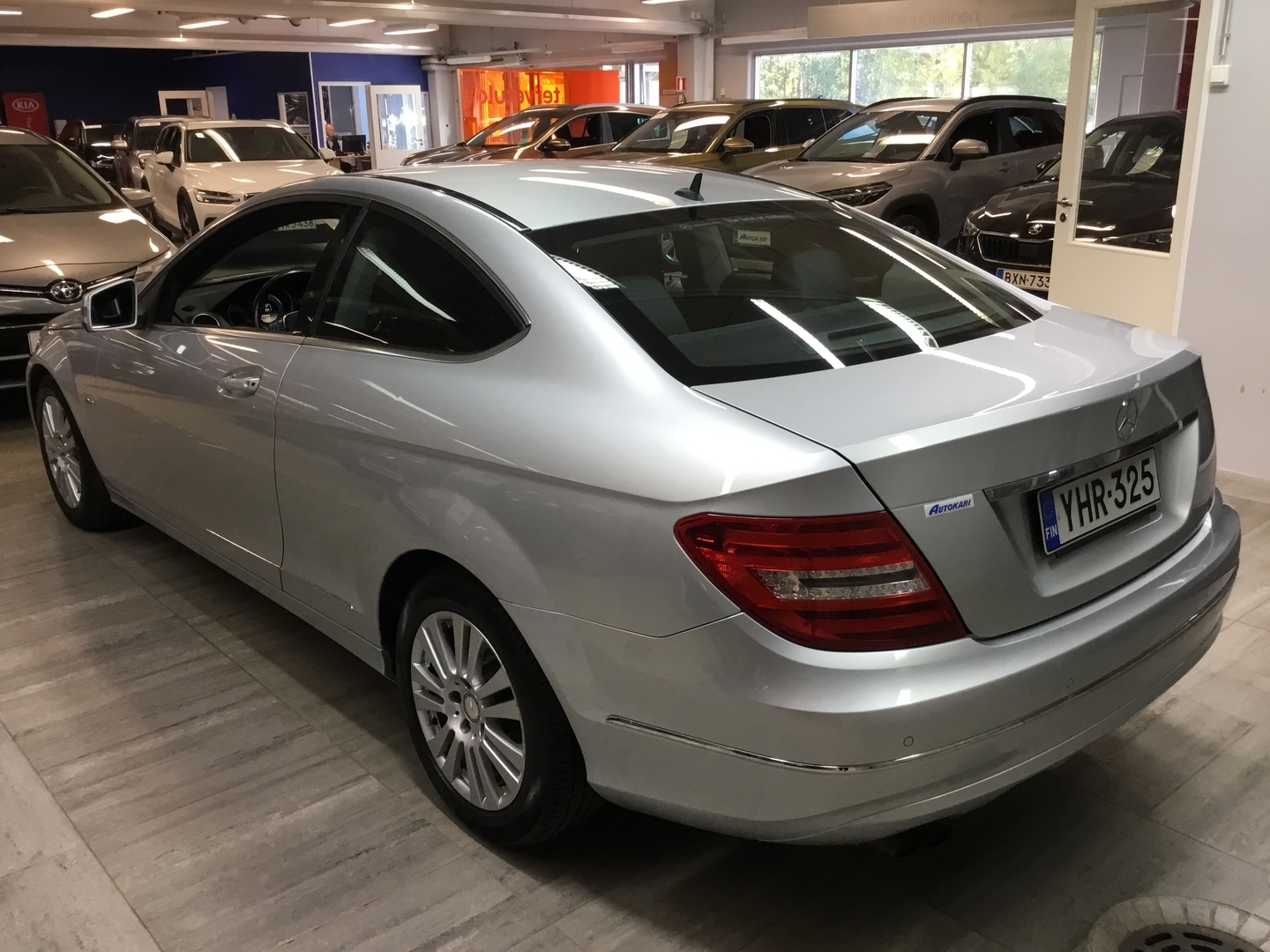 MERCEDES-BENZ C 4