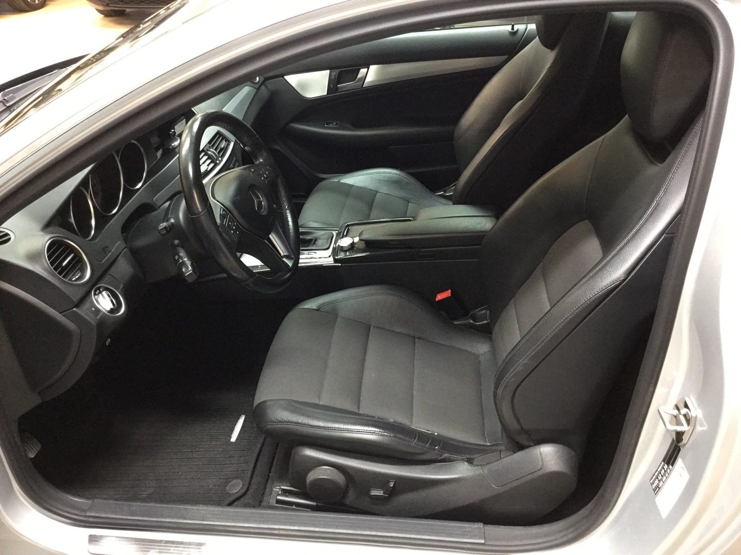 MERCEDES-BENZ C 7