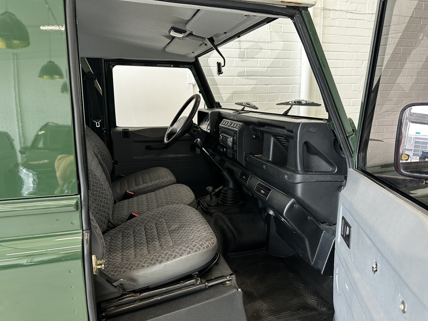 LAND ROVER Defender 2002