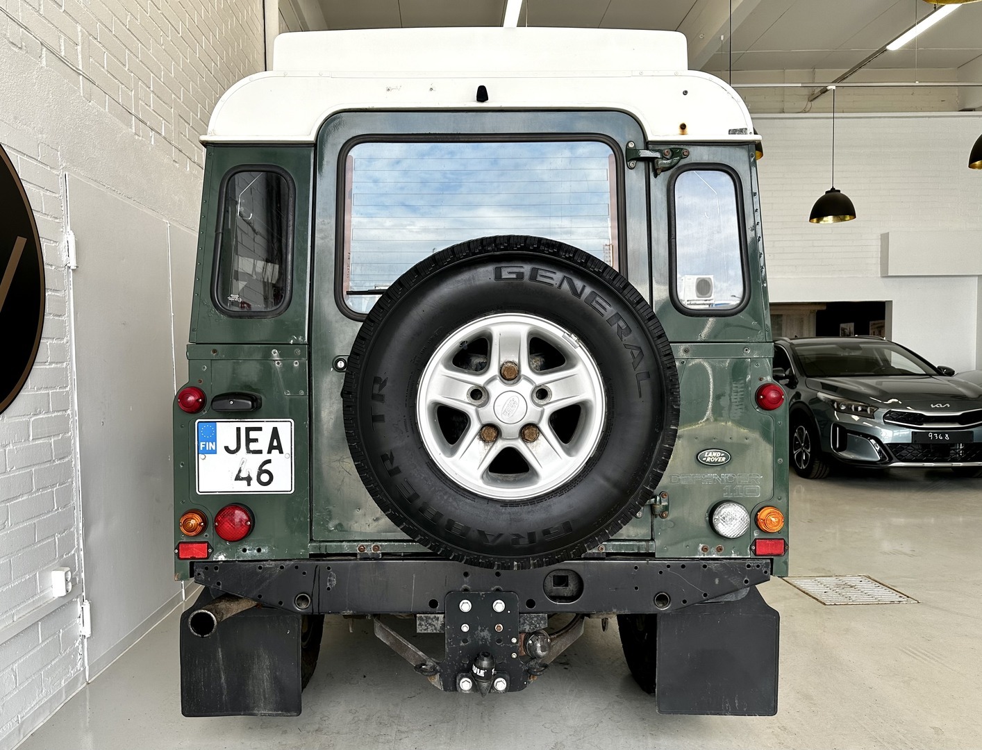 LAND ROVER Defender 2002