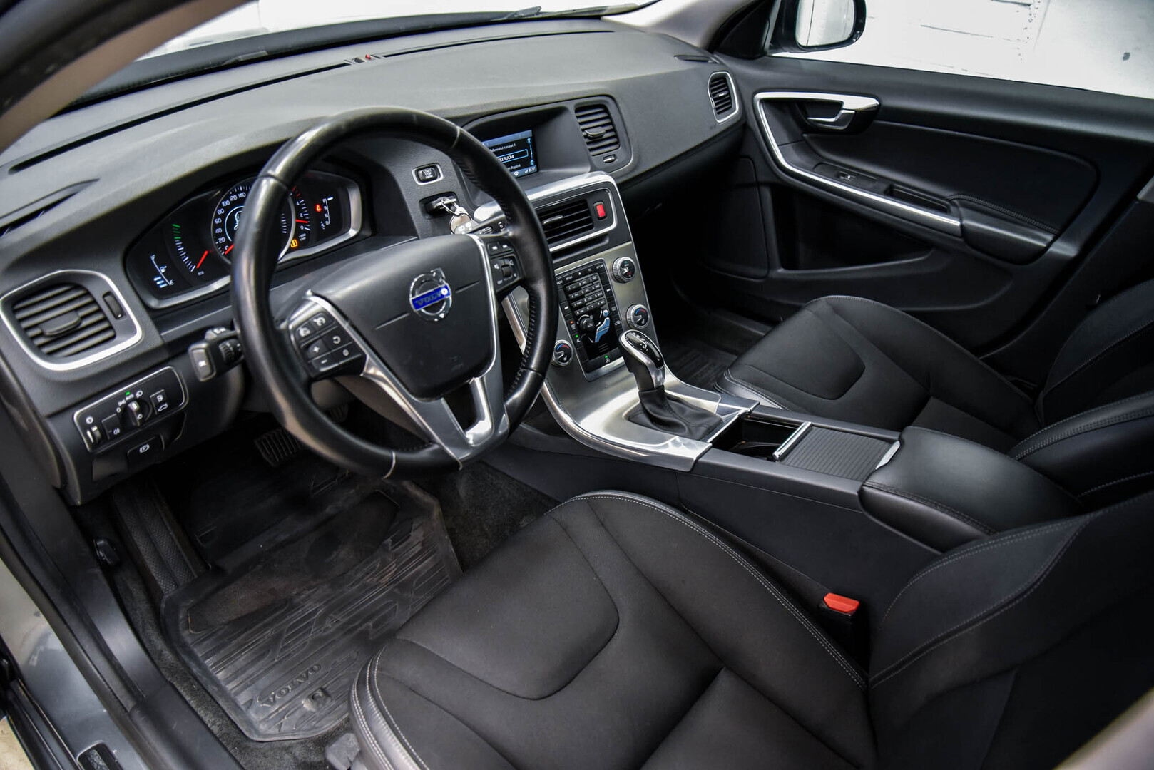 VOLVO V60 Cross Country 2016