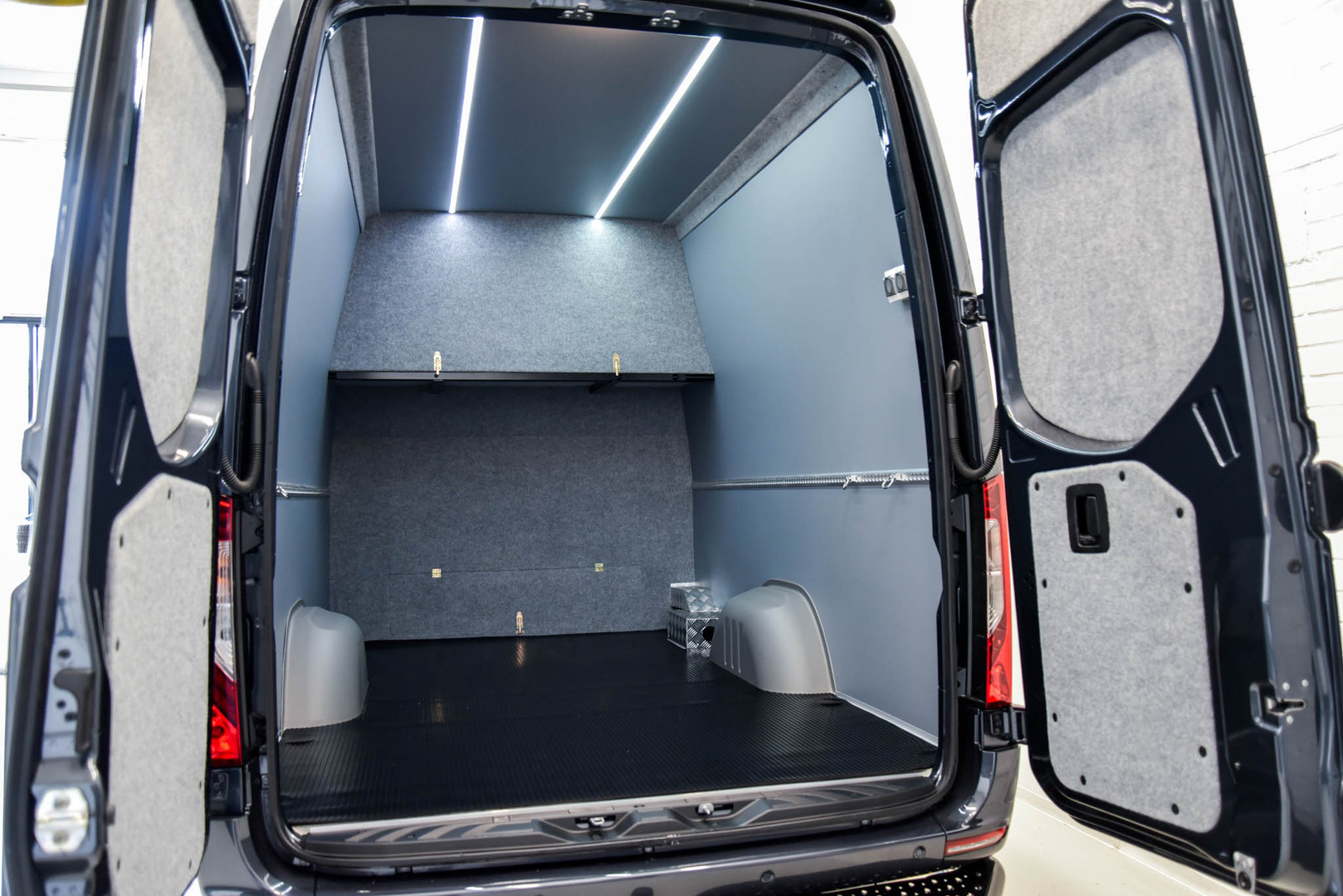 MERCEDES-BENZ Sprinter 2024