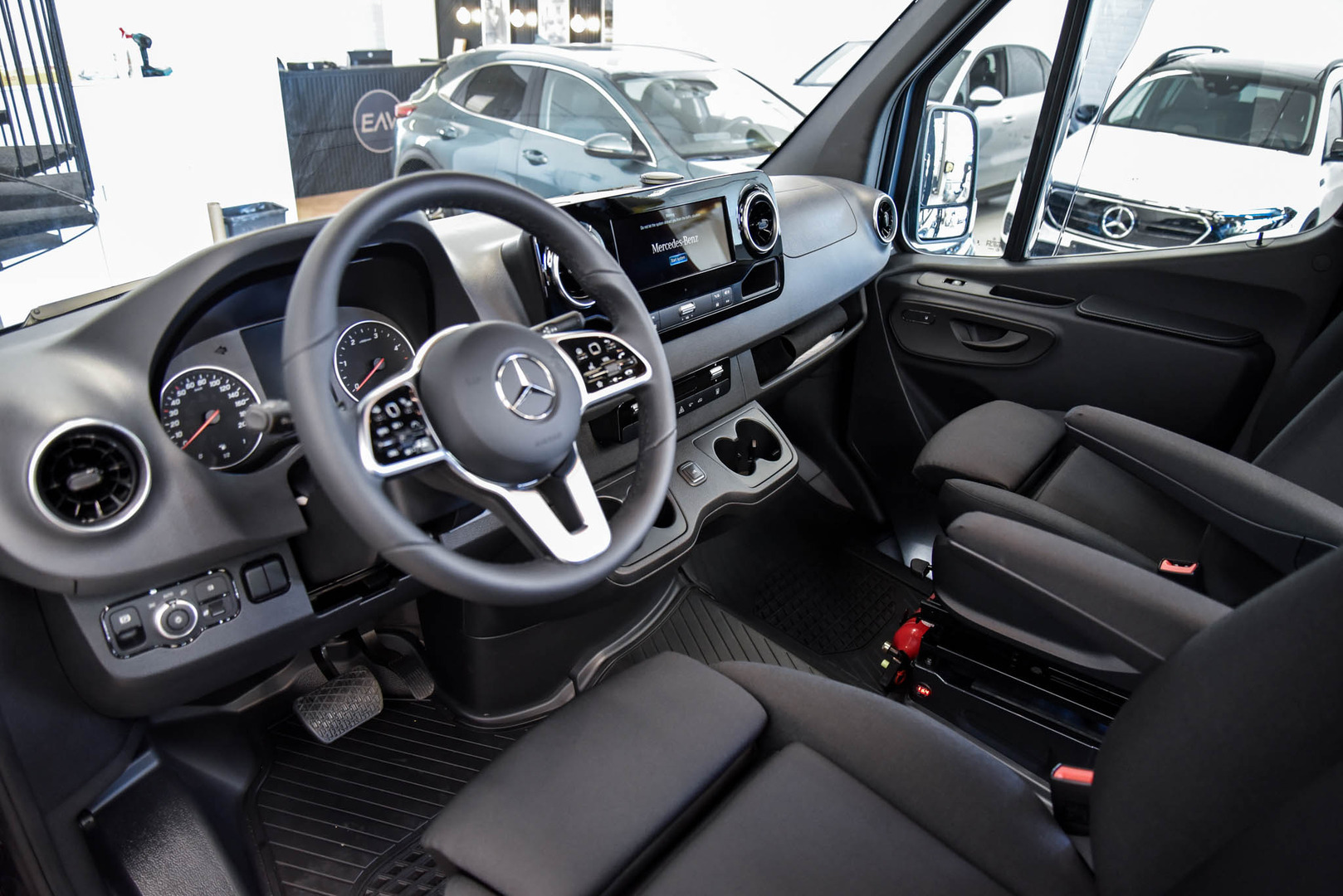 MERCEDES-BENZ Sprinter 2024