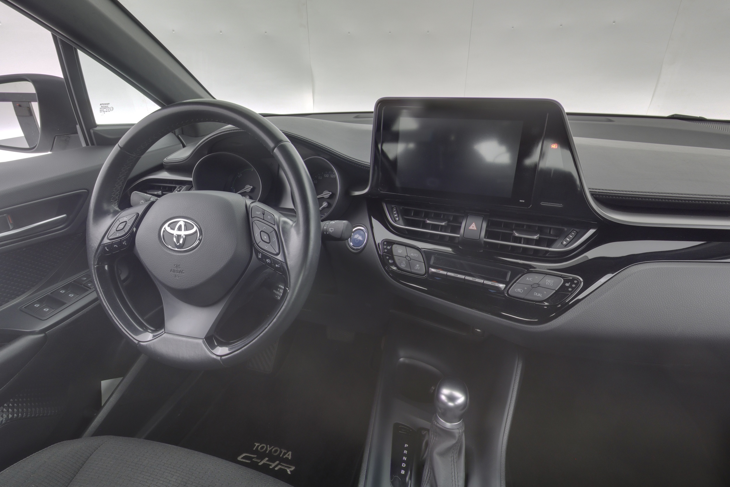 Toyota C-HR 11