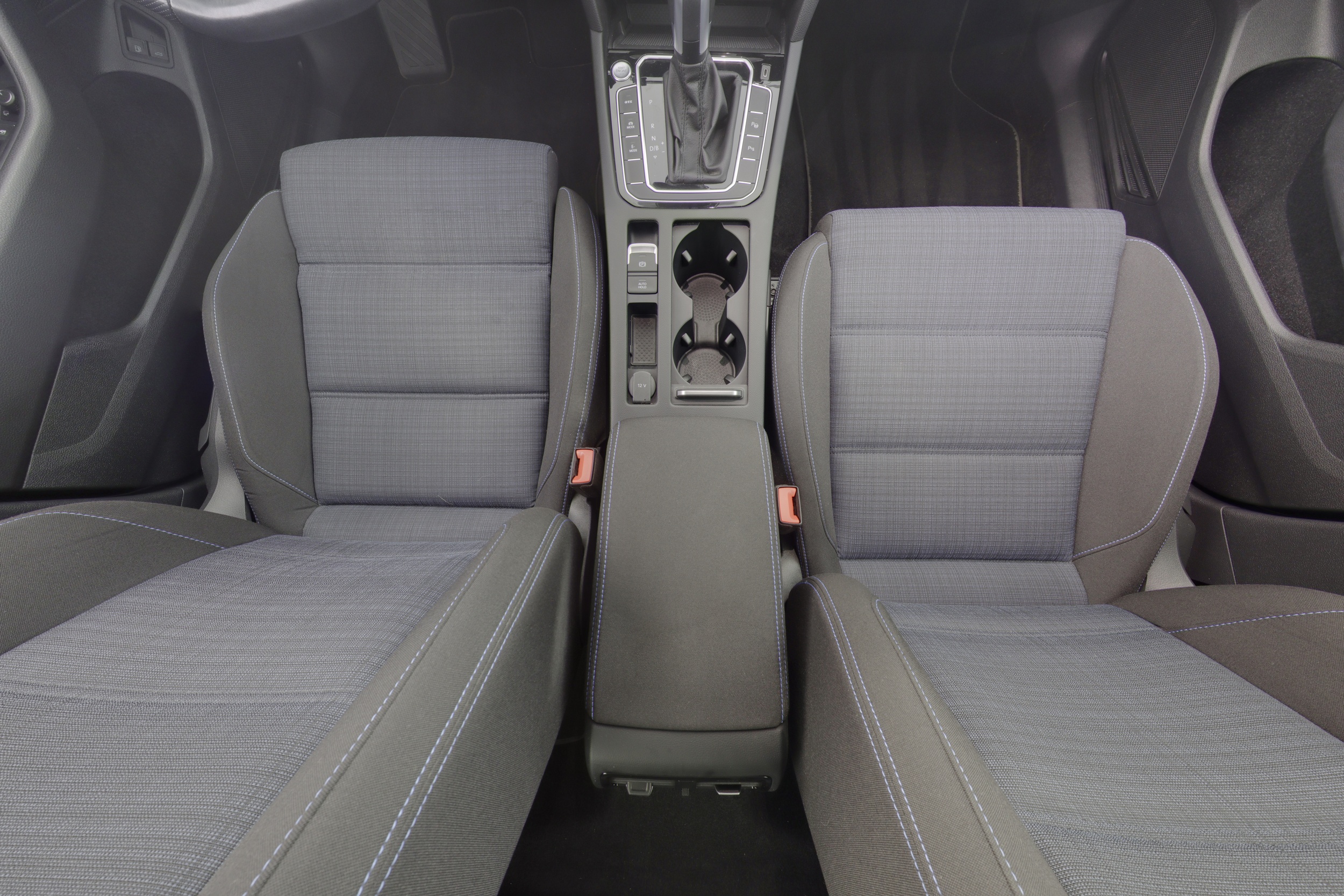 Volkswagen Passat 9