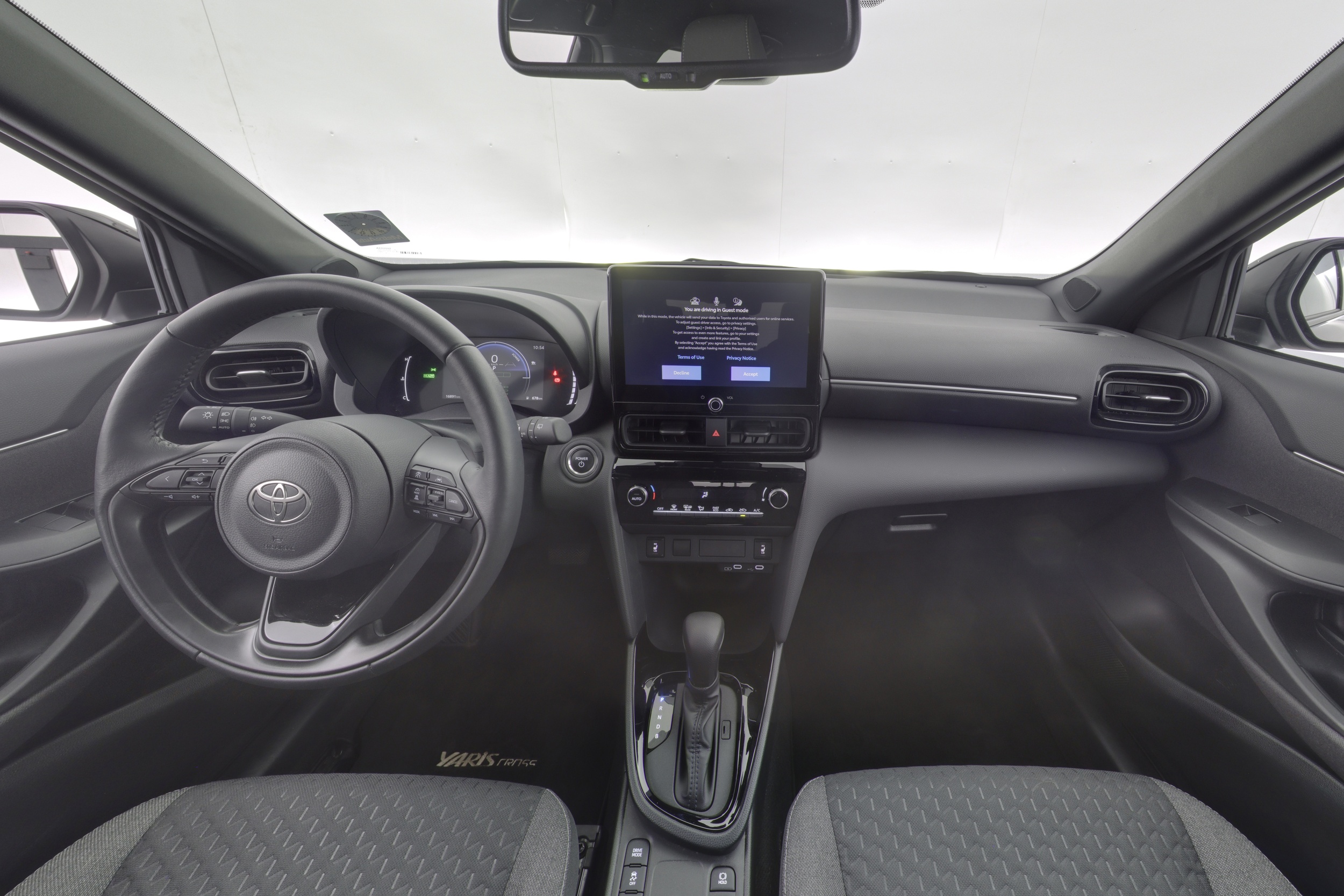 Toyota Yaris Cross 10